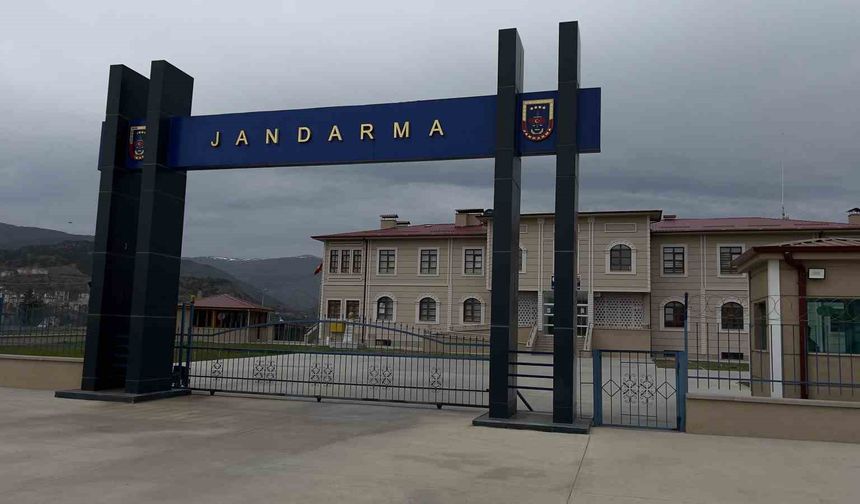 Jandarma, hapis cezasıyla aranan kişiyi yakaladı