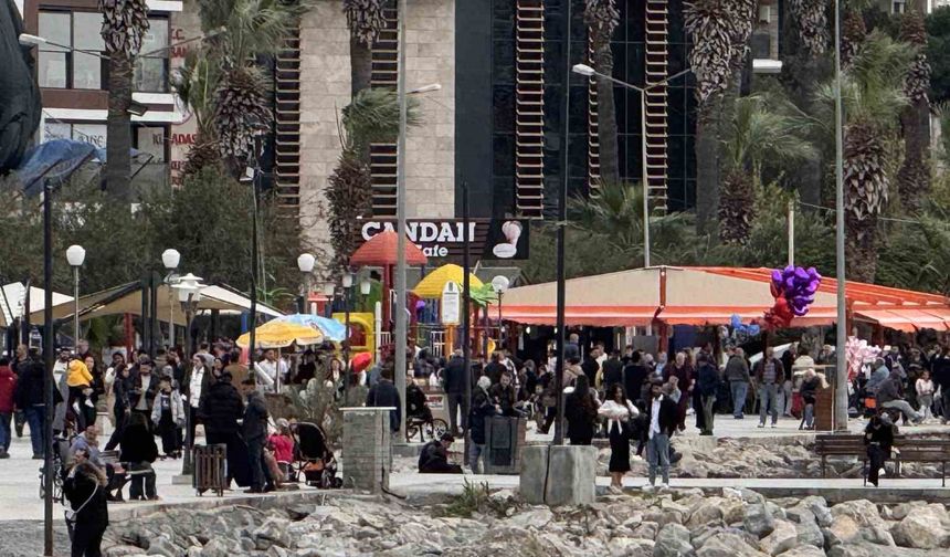 Kuşadası’ndaki işletmelerde bayram hareketliliği