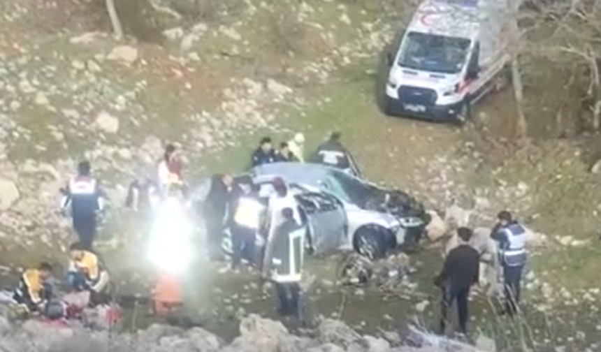 Konya’da otomobil uçurma yuvarlandı