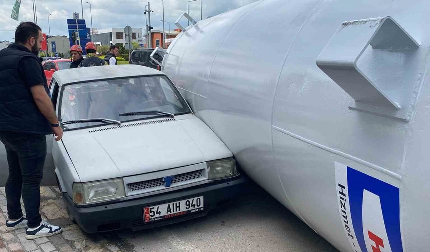 Tırın taşıdığı gaz tankeri devrildi