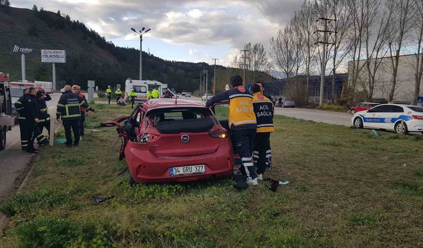Otomobil ile tır çarpıştı: 3 ölü, 2 ağır yaralı