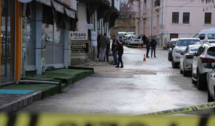 Kastamonu'da apartmanda bulunan el bombası polisi alarma geçirdi