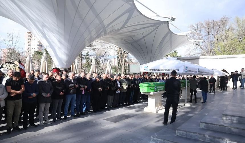 Cenani Ayaydın’ın babası Ömer Ayaydın son yolculuğuna uğurlandı