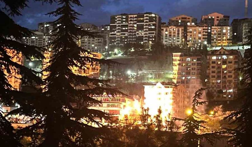 Ankara’da elektrik direklerinde patlamalar paniğe neden oldu