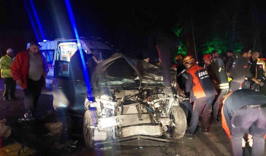 Erzurum’da freni tutmayan kamyonet 6 aracı biçti: 7 yaralı