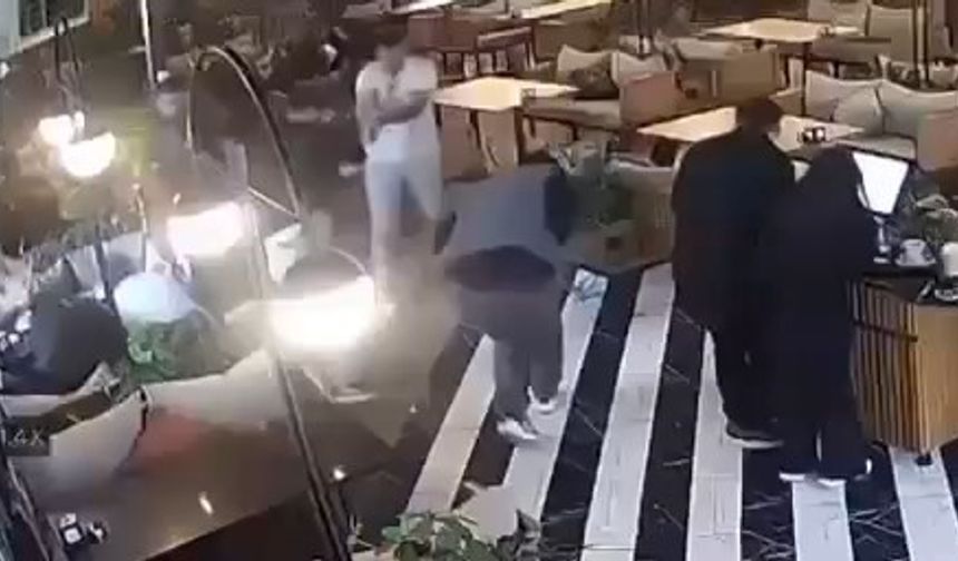 İki kişinin yaralandığı silahlı saldırı kamerada
