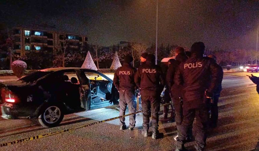 Park halindeki otomobilde silahla vurulmuş halde bulundu