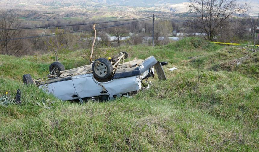 Otomobil şarampole yuvarlandı: Sürücü hayatını kaybetti