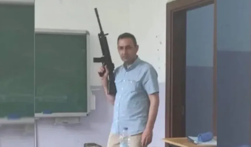 Ankara Atatürk Lisesi’nde silahlı poz gündem oldu, inceleme başlatıldı