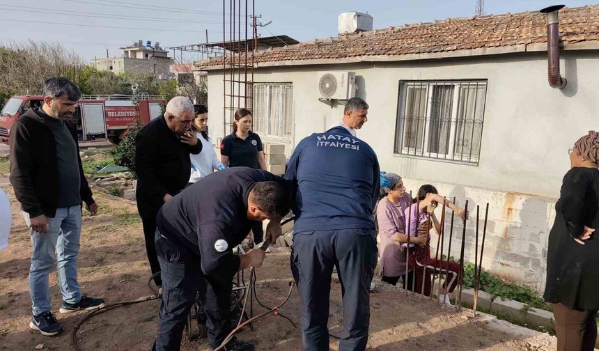 Çocuğun koluna inşaat demiri saplandı
