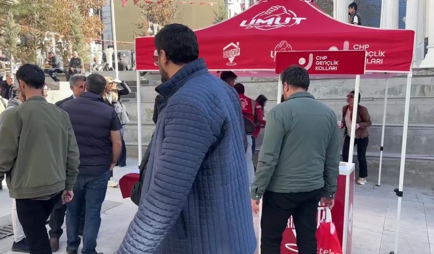 CHP Van İl Örgütü, Ekrem İmamoğlu için imza kampanyası başlattı