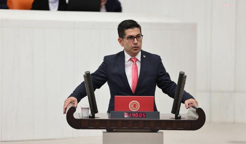 CHP'li Halıcı, Isparta'da velilerin tepki gösterdiği Atatürk İlkokulu'na yapılan müdür atamasını Bakan Tekin'e sordu