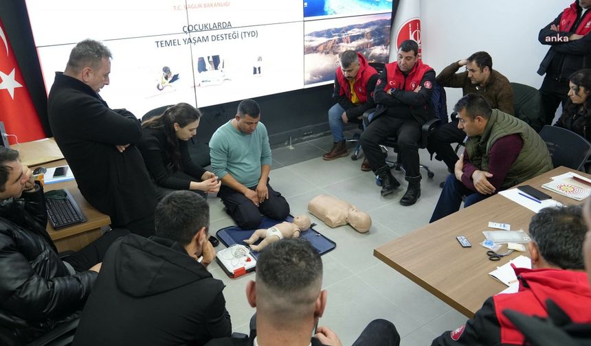 Keçiören Belediyesi afet müdahale ekibine ilk yardım eğitimi