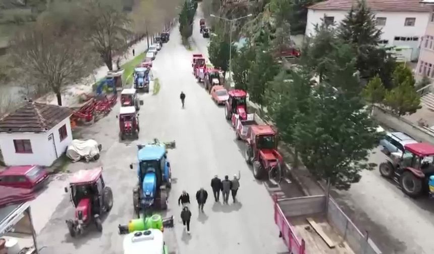 Yozgat'ta köylüler, İmamoğlu için bir kez daha traktörleriyle alana indi