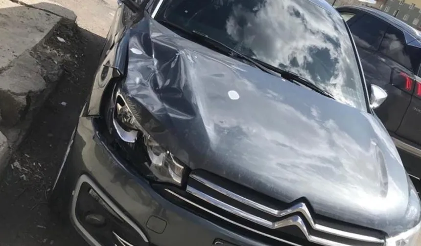 Ağrı'da acı olay: Topunun peşinden koşan çocuk hayatını kaybetti
