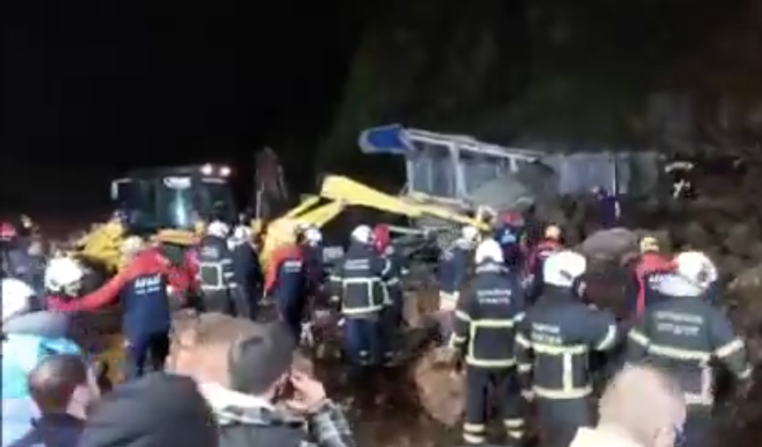Samsun'un Büyükçekme Mahallesi'nde heyelan meydana geldi