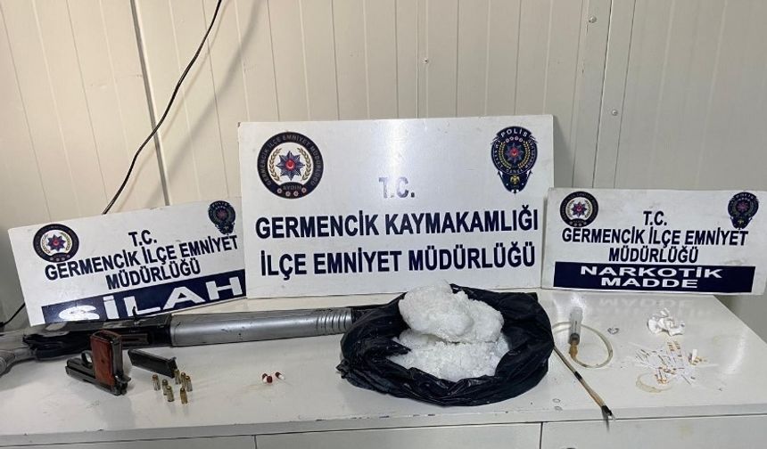 Şüphe üzerine durduruldu, evinde 2 kilogram uyarıcı madde ele geçirildi