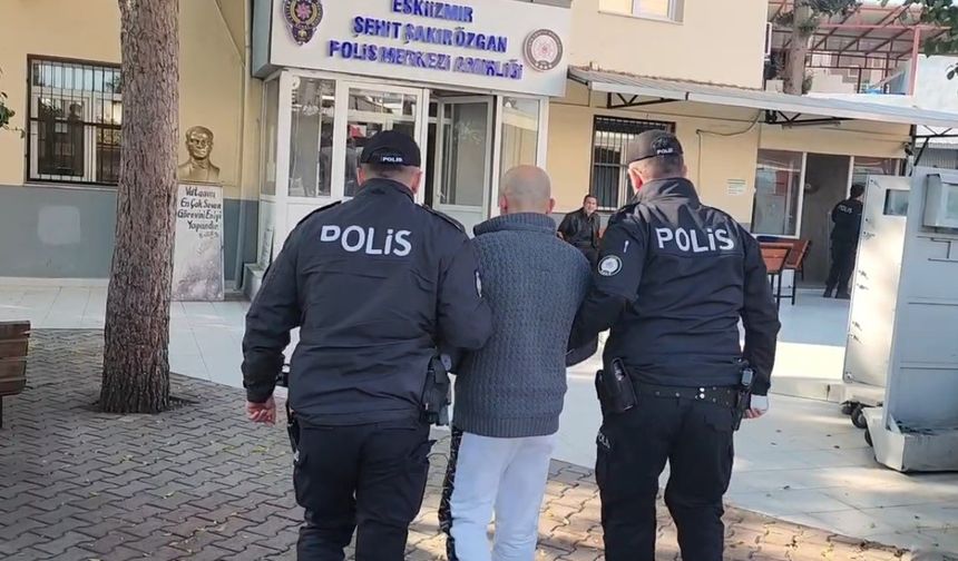 İzmir’de aranan 2 şüpheli kıskıvrak yakalandı