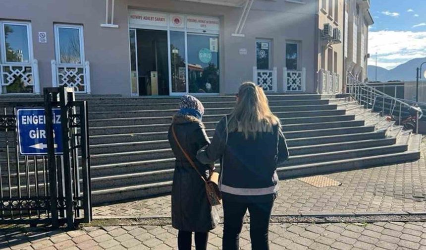 8 yıldır aranan FETÖ firarisi kadın yakalandı