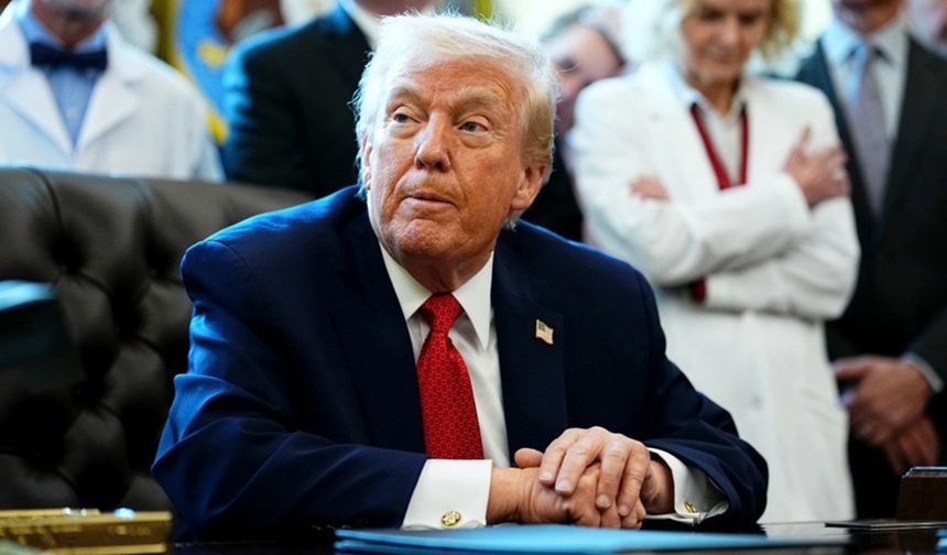 Yeni Epstein belgeleri yayınlandı: Trump, Epstein'ın özel jetinde defalarca uçmuş