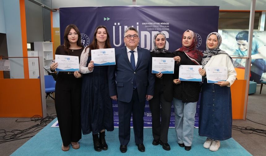BEUN Öğrenci Topluluklarının ÜNİDES başarısı sertifika töreniyle taçlandırıldı
