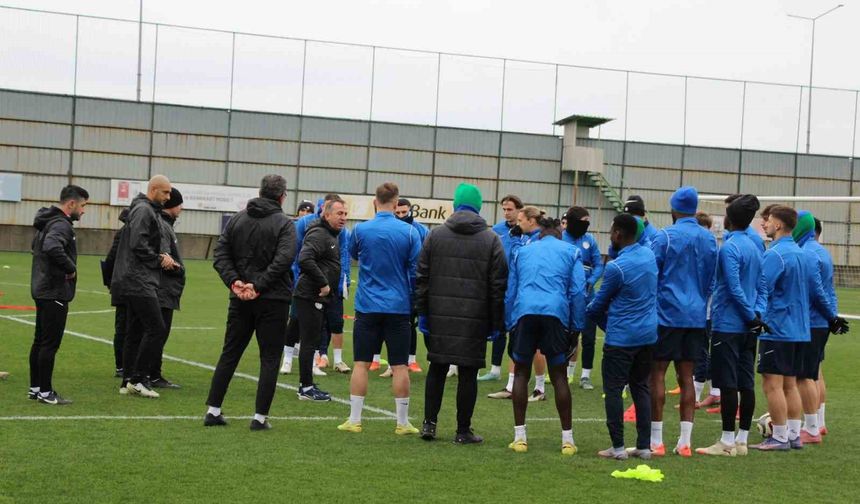 Recep Uçar: 'Hücuma dönük bir orta saha bakıyoruz'