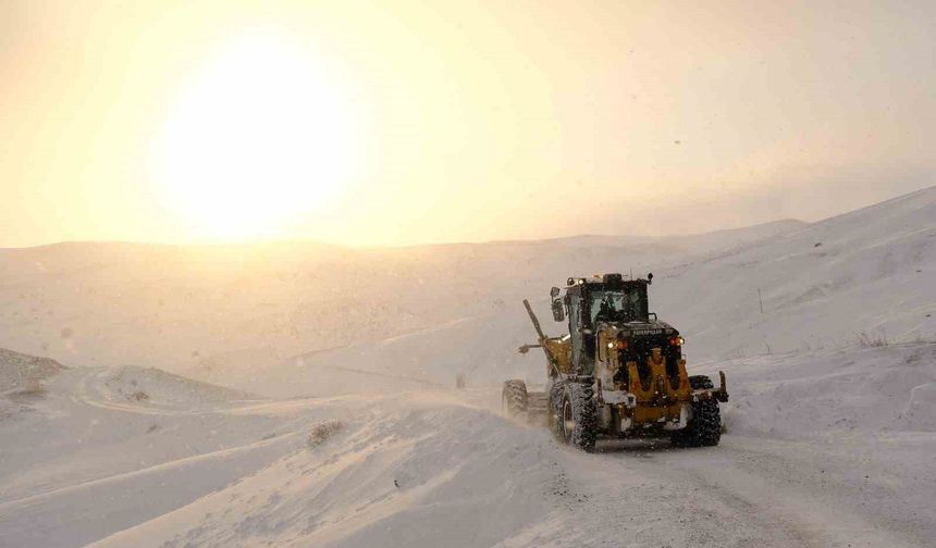 Ağrı'da 110 köy yolu ulaşıma kapandı