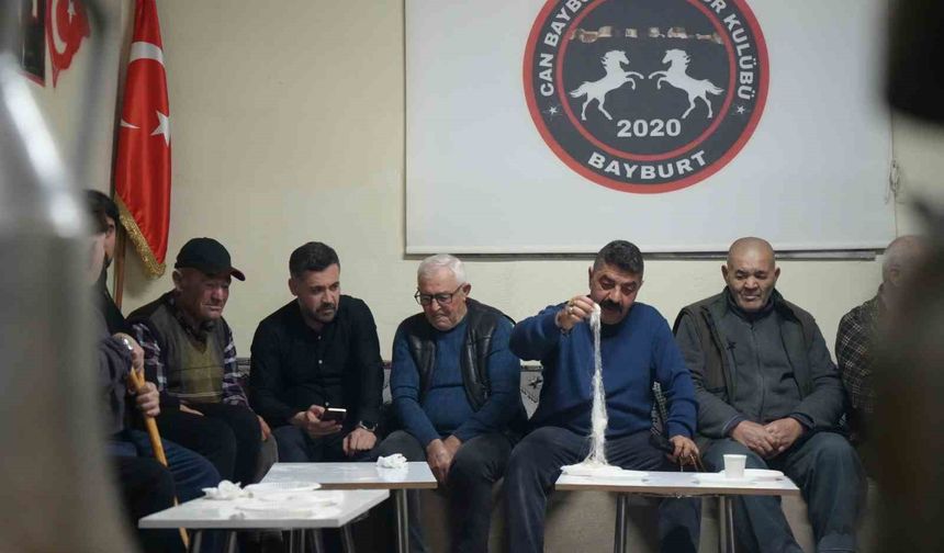 Bayburt'un yöresel lezzeti tel helvası gençleri ve yaşlıları aynı sofrada buluşturdu