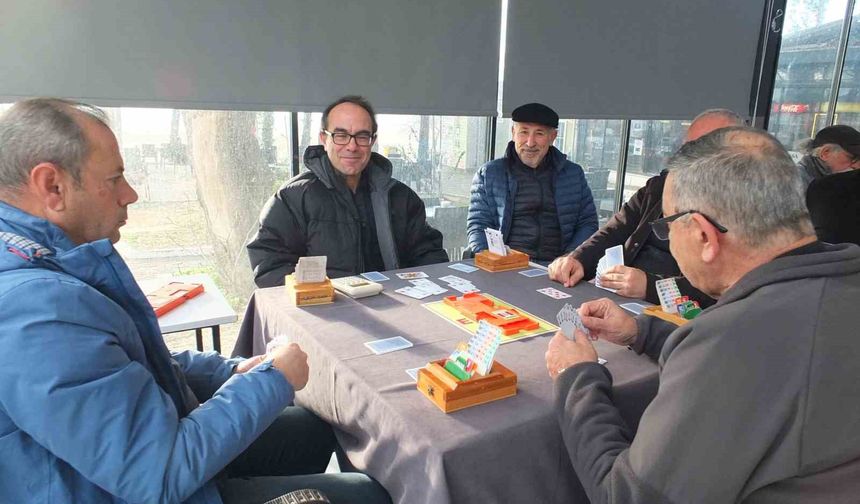 Burhaniye Kuzey Ege'de Briç sporunun merkezi oldu