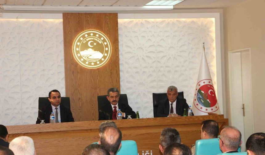 Günde yaklaşık 10 bin kişinin kullandığı Habur, Irak ile ticarette ana geçiş noktası olmayı sürdürüyor