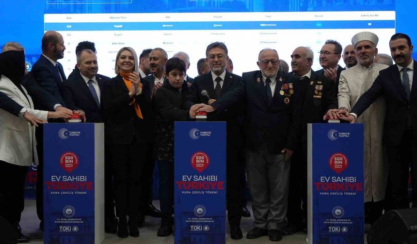 Kastamonu'da inşa edilecek 2 bin 380 konutun kuraları çekildi