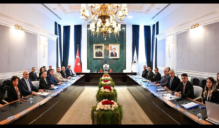 Kırklareli'nde gençlik ve spor yatırımları masaya yatırıldı