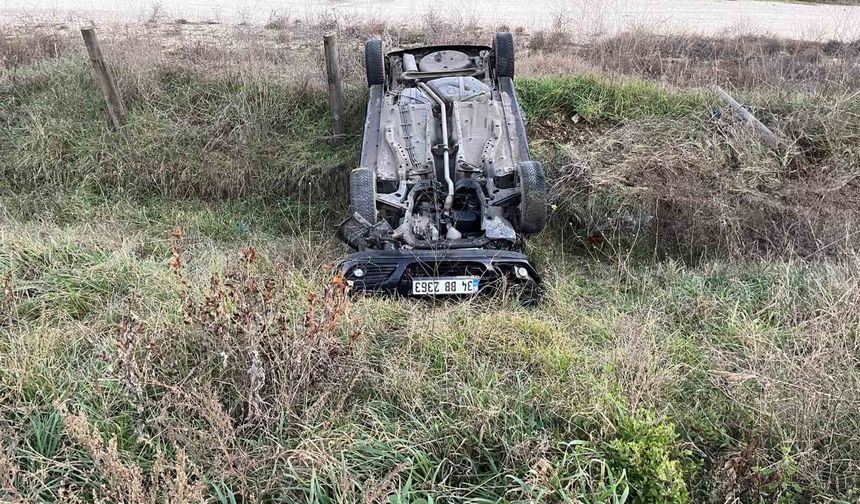 Lüleburgaz'da otomobil şarampole yuvarlandı: 1 yaralı