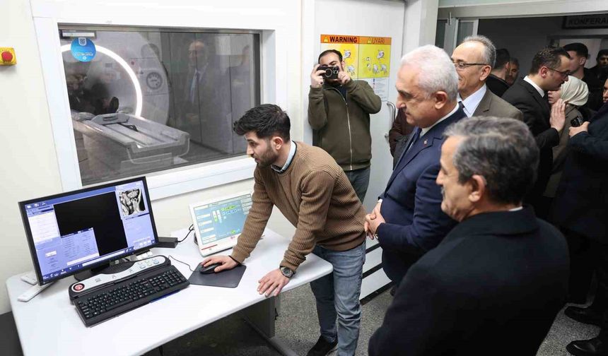 Muş'ta yapay zeka destekli MR cihazı hizmete girdi