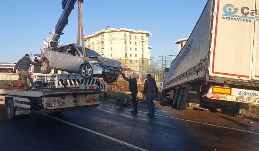 Şanlıurfa'da buzlanma nedeniyle zincirleme kaza: 2 ölü