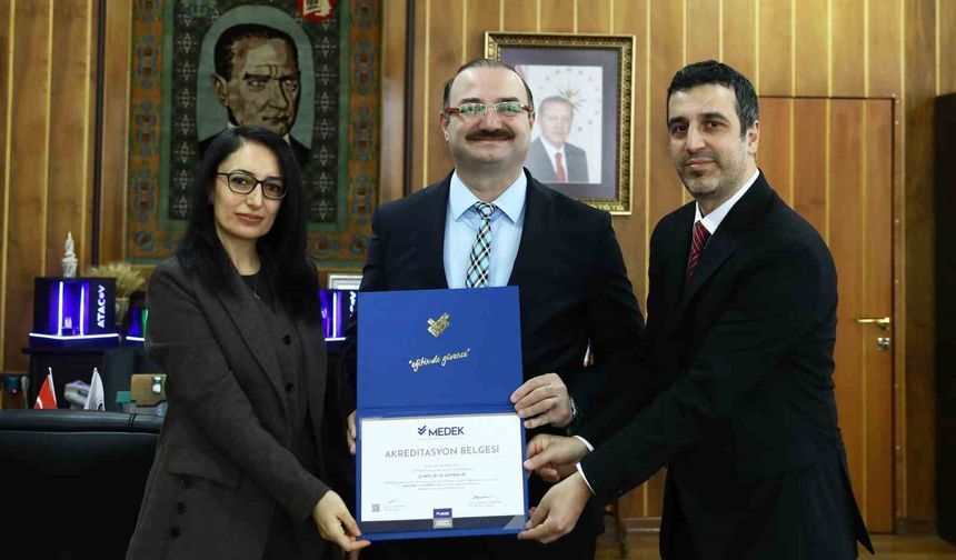 Teknik bilimler MYO programlarına MEDEK akreditasyon belgeleri takdim edildi