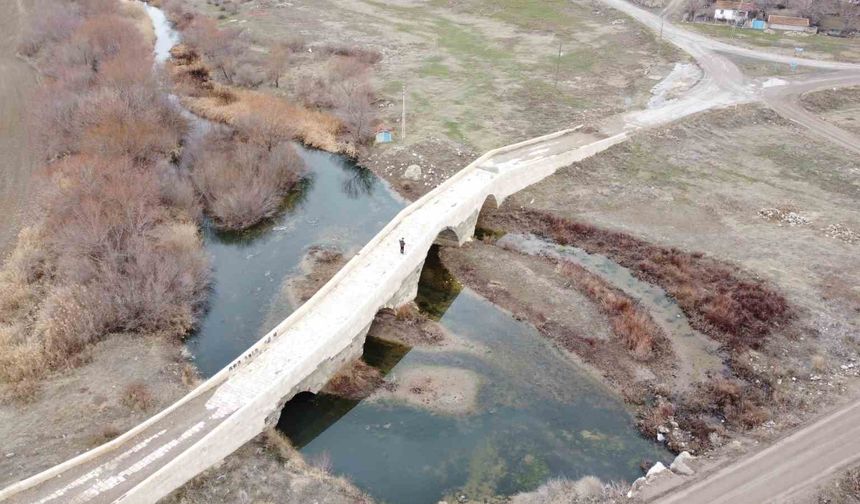 Tuzla köprüsü, Selçuklu'dan günümüze hizmet vermeye devam ediyor