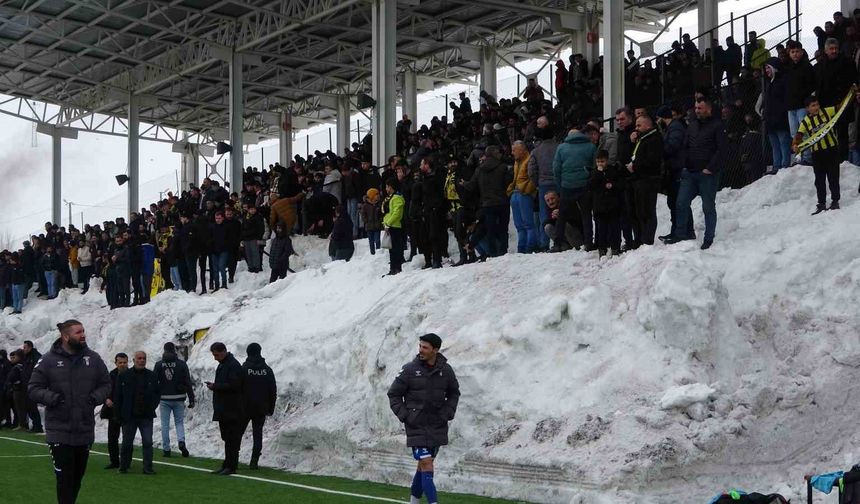 Bitlis Spor 1916 evinde puan kaybetti