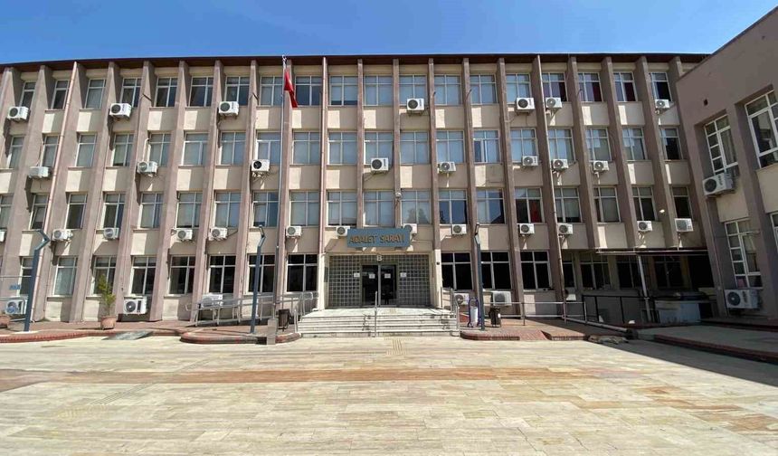 Efeler'de işletme sahibinden 300 bin TL isteyen şüpheli yakalandı