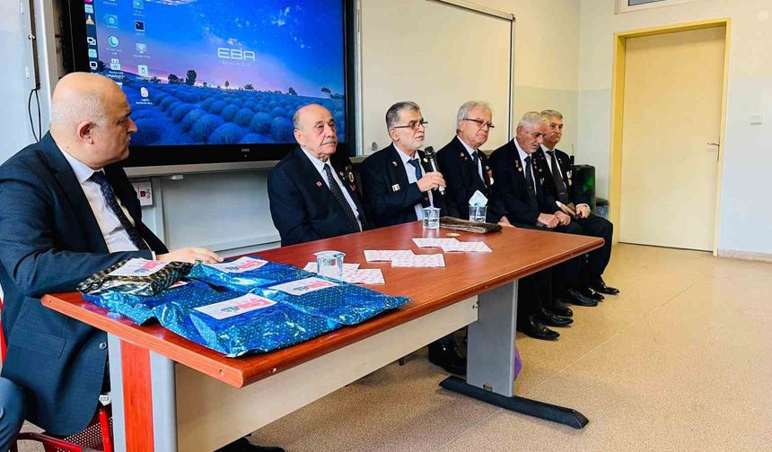 Zonguldaklı gaziler gençlerle buluştu