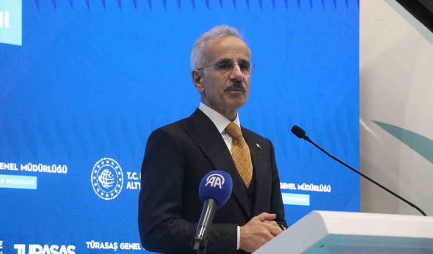 Bakan Uraloğlu: 'İran, ABD ve İsrail savaşı masum sivillerin hayatını tehdit ediyor'