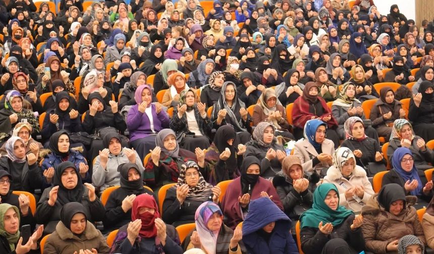 Bayburt'ta kadınlara yönelik Kadir Gecesi programı düzenlendi