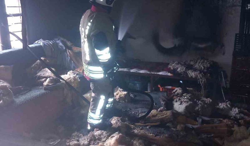 Belen'de yanan ev kullanılmaz hale geldi