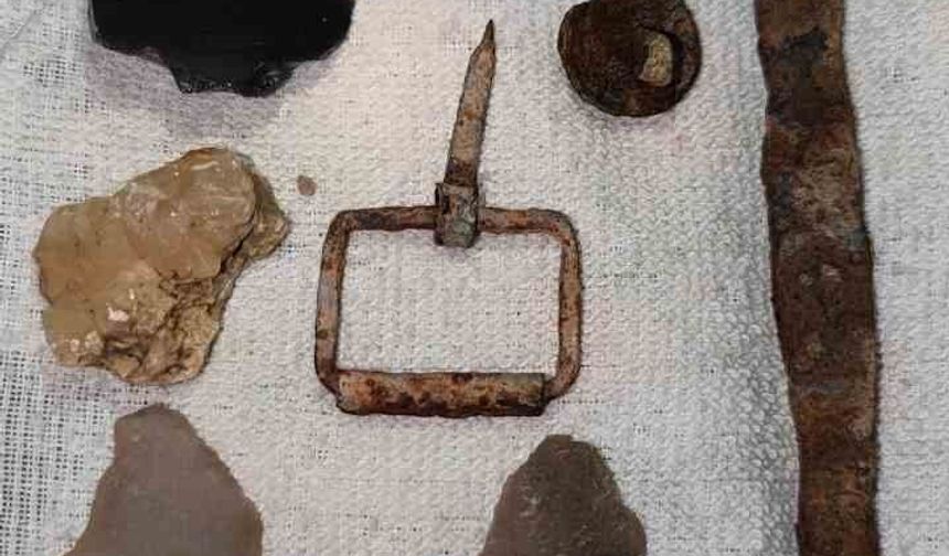 Botan Vadisi Milli Park'ta tarihi eser olduğu düşünülen objeler bulundu