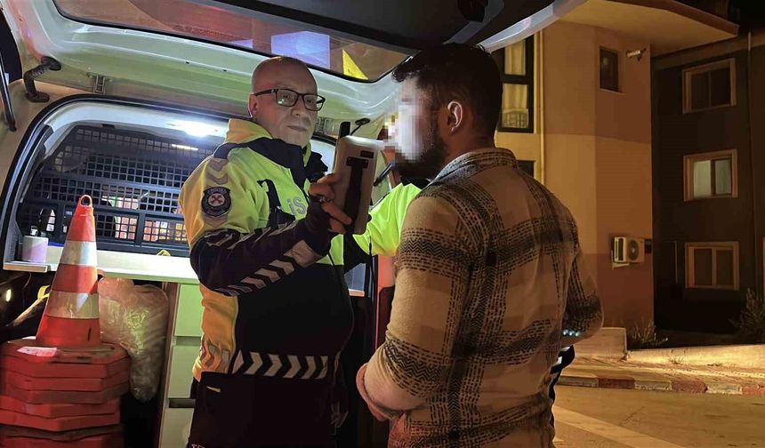 Burdur'da tehlikeli araç kullandı, yakalandığında alkollü çıktı