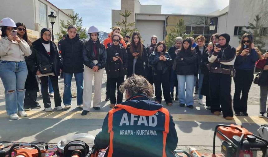 Deprem Haftası'nda Tunceli'de afet farkındalığı seferberliği
