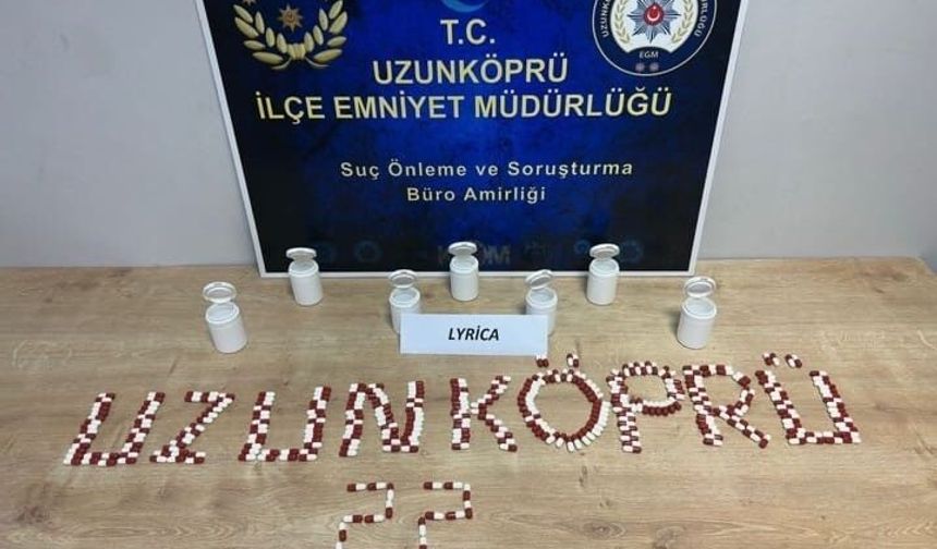 Edirne'de 339 adet uyuşturucu hap ele geçirildi