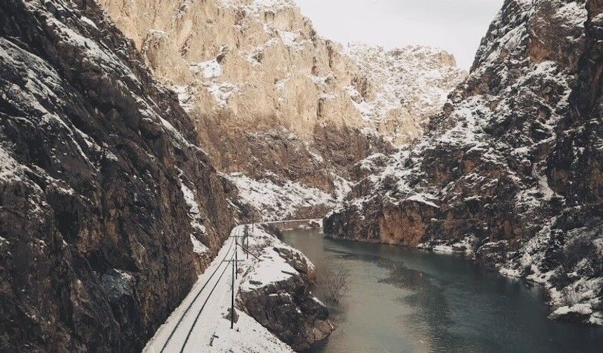 Erzincan'daki kanyonlar turizmcilerin ilgisini çekiyor