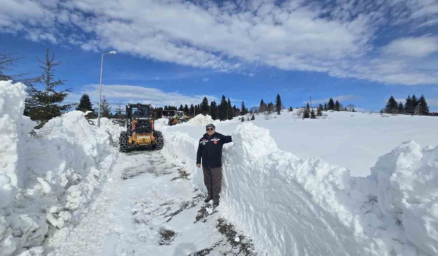 Giresun'un turizm merkezi Kulakkaya Yaylası'nda kar kalınlığı 2 metreyi buldu