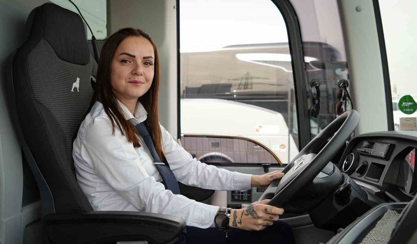 Hostesken otobüs kaptanı olan Serenay Göç: 'Kadınlarımız her alanda olmalı'